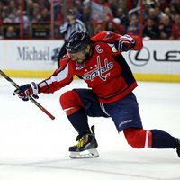 Ovečkins labākais vārtu guvējs NHL 2015.gadā; Benns rezultatīvākais hokejists