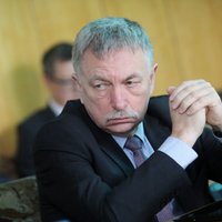 Deviņus mēnešus pēc ievēlēšanas valdība apstiprina Muižnieku LU rektora amatā