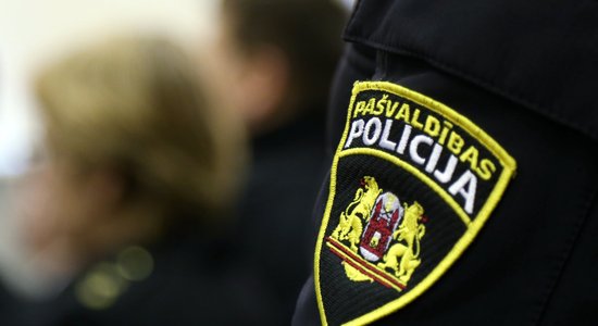 Vēl nesāk vērtēt iniciatīvu par izdienas pensijām pašvaldības policistiem