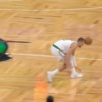 Video: Porziņģis ar neveiklu epizodi iekļūst NBA humora šovā "Shaqtin'A Fool"