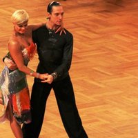 Latvijas sporta deju pāris izcīna sudrabu Pasaules kausā Latīņamerikas dejās