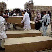 Террорист-смертник убил двоюродного брата президента Афганистана
