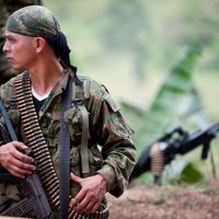 Kolumbijas valdība un kreisie partizāni panāk vēsturisku miera vienošanos