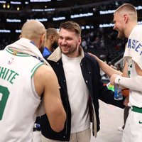 "Trakākais darījums NBA vēsturē..." Porziņģis reaģē uz Dončiča aizmainīšanu