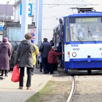 Uzziņa: Ko cilvēki drīkst un ko nedrīkst darīt šābrīža ārkārtas apstākļos