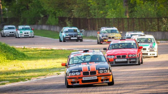 BMW 325 Cup