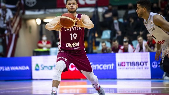 Lomažs pievienojas Vācijas bundeslīgas komandai 'EWE Baskets' Lomažs pievienojas Vācijas bundeslīgas komandai 'EWE Baskets'