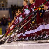 Latvijas U-20 hokejisti pēdējā pārbaudes spēlē pirms čempionāta sagrauj Austriju