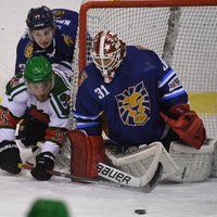 'Rīgas' hokejisti izlīdzina ceturtdaļfināla sēriju pret čempioni 'Liepāju'