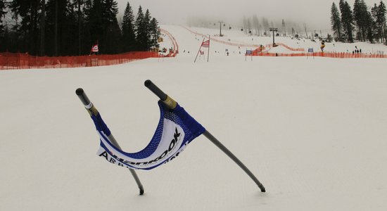 Kalnu slēpotāja Gasūna pirmo reizi kvalificējas EK posma slaloma sacensību otrajam braucienam