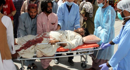 Sprādzienā Pakistānā nogalināti vismaz 40 cilvēki