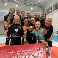'Jelgavas' volejbolistes kronētas par Latvijas čempionēm