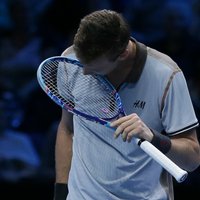 Nišikori uzvar Berdihu ATP sezonas noslēguma turnīra spēlē