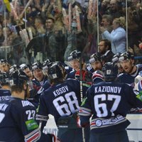 Video: KHL sezonas ievadā 'uguņo' Mozjakins un 'Metallurg' sagrauj Maskavas 'Dinamo'