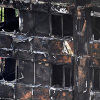 Londonas 'Grenfell Tower' ugunsgrēkā mirušo skaits sasniedzis 30