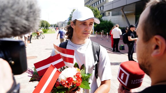 Parīzes olimpieši atgriežas mājās