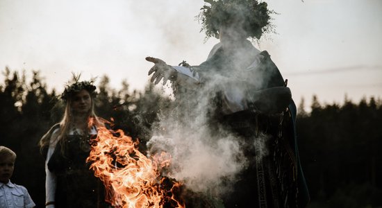 Foto: Valmierā izskanējis cikla 'Mūda' vasaras saulgriežu koncerts