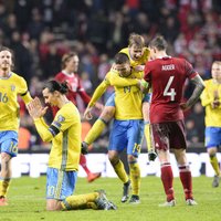 Ibrahimovičs aizved Zviedriju uz Franciju; 'Euro 2016' iekļūst arī Ukraina