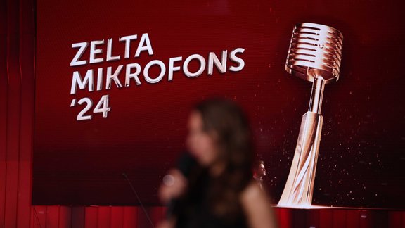 Zelta mikrofons '24