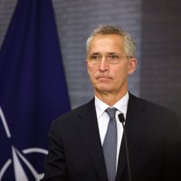 Aizsardzības tēriņu 2% mērķi šogad sasniegs 18 NATO valstis, pauž Stoltenbergs