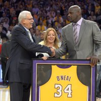 Video: 'Lakers' iemūžina Šakila O'Nīla numuru