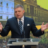 Slovākijā protestē pret Fico valdību