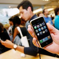 Юбилей: 10 лет назад на рынок вышел первый iPhone