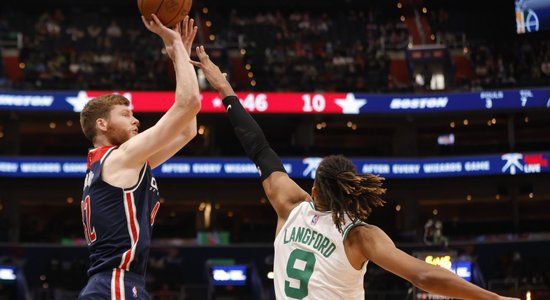 Bertāns gūst septiņus punktus; 'Wizards' otro reizi sezonā uzvar 'Celtics"