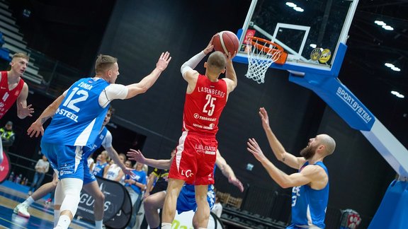 "Liepāja", "Ventspils" un "Rīgas Zeļļi" iekļūst Latvijas kausa basketbolā pusfinālā