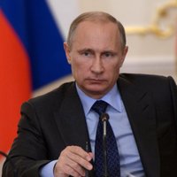 Putins sola Krievijā nepieļaut 'krāsainās revolūcijas'