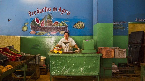 Cuba - bodegas and shops - 16