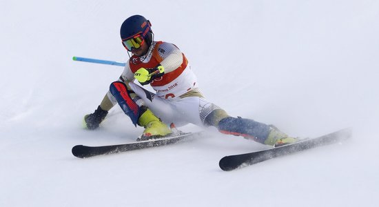 Zvejnieks Alpu kombinācijā izcīna 26. vietu; Hiršers tiek pie pirmā olimpiskā čempiona titula