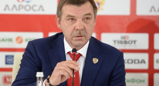 ВИДЕО: Знарок поставил на место журналиста, Назаров увел игрока с флэш-интервью