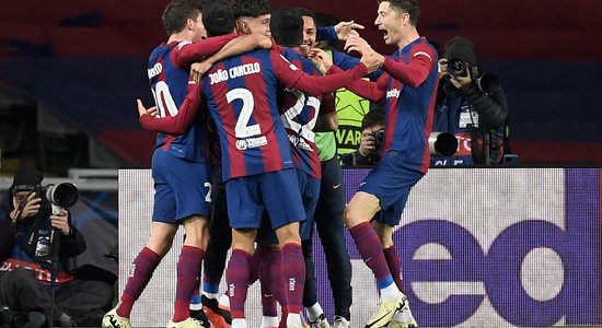 UEFA Čempionu līga: 'Barcelona' pieveic 'Napoli', 'Arsenal' 'pendelēs' – 'Porto'