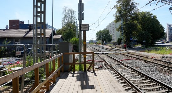 Šoruden Rīgā plāno buvēt deviņus mobilitātes punktus pie dzelzceļa stacijām