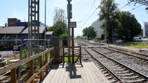 Rīgas pašvaldība informē par mobilitātes punktu izbūvi dzelzceļa pieturvietās