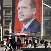 Turcijā par puča organizēšanu 23 cilvēkiem piespriež mūža ieslodzījumu