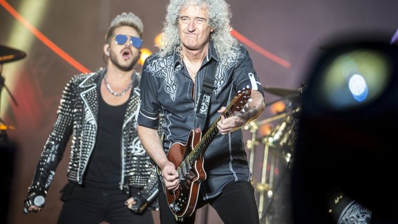  Queen + Adam Lambert - 18