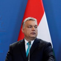 ES vēlas pārņemt robežkontroli, lai veicinātu imigrāciju, pauž Orbāns