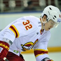 Latvijas hokeja izlasē PČ nespēlēs arī Artūrs Kulda