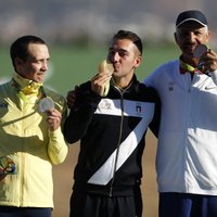 Itālis Roseti uzvar šaušanā apaļajā stendā; publikas mīlestība tiek neatkarīgajam sportistam Alrašidi