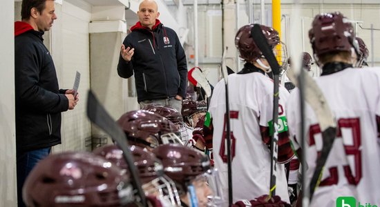 Latvijas U-18 hokejisti īsi pirms PČ tiksies ar Čehiju