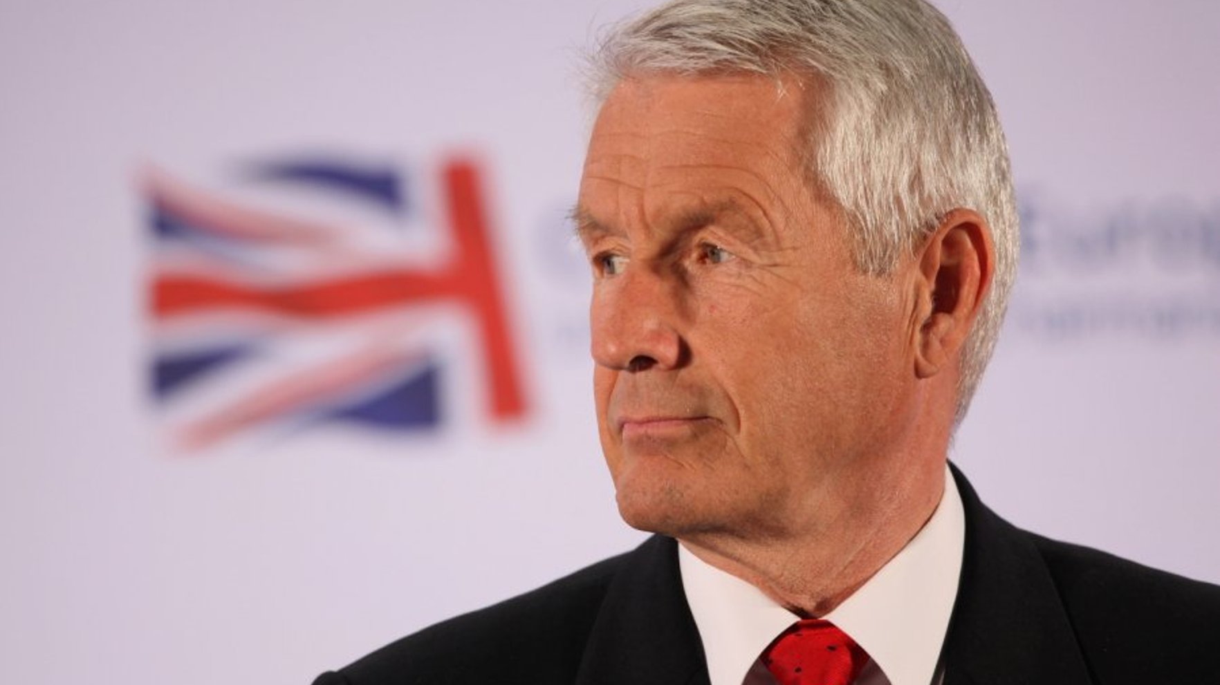 Norvēģijas policija saistībā ar Epstīna failos atklāto veic kratīšanu ekspremjera īpašumos