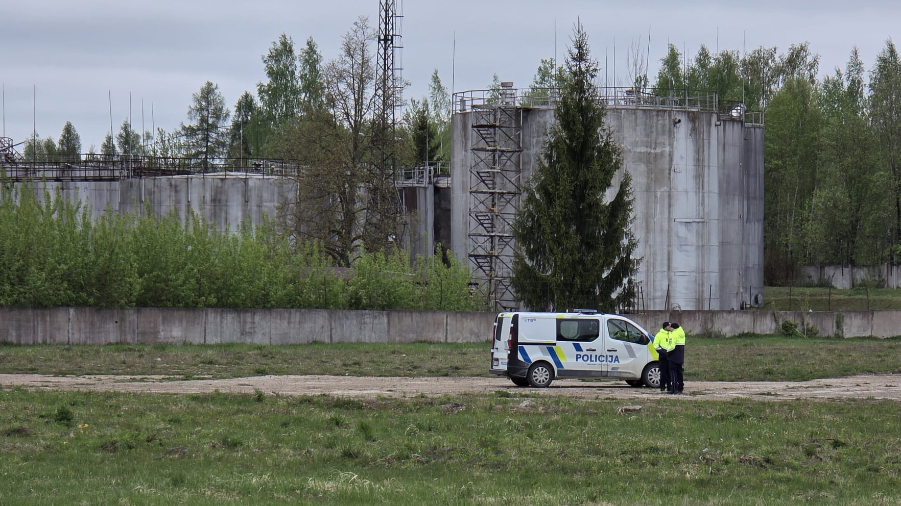 Rēzeknē esošajā naftas uzglabāšanas objektā bijuši divu dronu triecieni, apstiprina VP