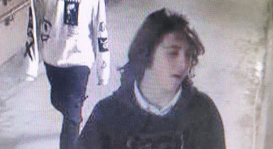 Полиция просит опознать молодых людей на фотографиях