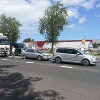 ФОТО: Тройная авария не обошлась без представительницы прекрасного пола