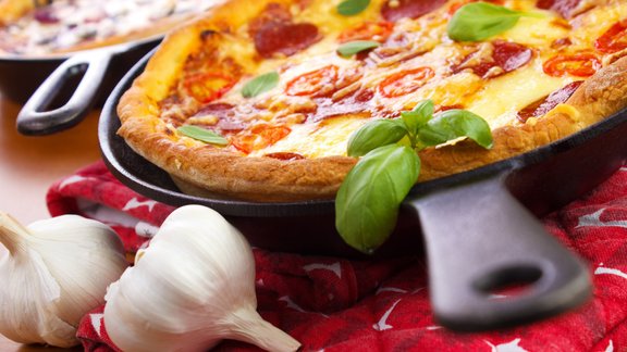 Šonedēļ oficiāli atvērs pirmo 'Pizza Hut' picēriju Latvijā Šonedēļ oficiāli atvērs pirmo 'Pizza Hut' picēriju Latvijā