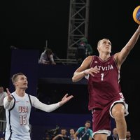 Latvijas 3x3 basketbolisti ar varenu atspēlēšanos perfekti turpina Parīzes olimpiskās spēles