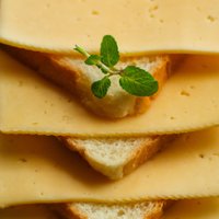 Krievijas siers nav Tilzītes. Kāpēc vienkārša nosaukuma maiņa nav korekta?