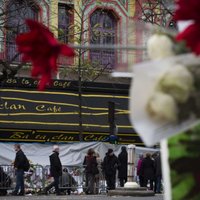 Parīzes slaktiņā bojāgājuša advokāta māte grasās vērsties tiesā pret Beļģiju